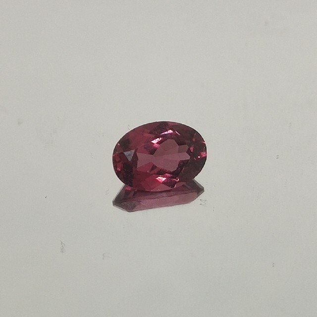 天然　ロードライトガーネット1ct