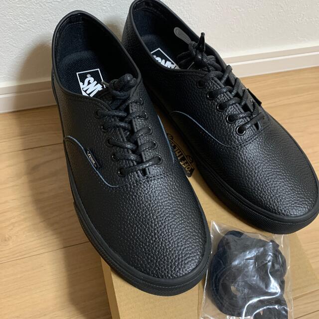 VANS(ヴァンズ)の新品 VANS AUTHENTIC LEATHER BLACK 27.5  メンズの靴/シューズ(スニーカー)の商品写真