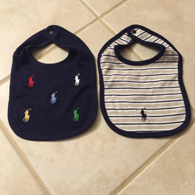 Ralph Lauren(ラルフローレン)の【新品☆2枚組】ラルフローレン スタイ キッズ/ベビー/マタニティのこども用ファッション小物(ベビースタイ/よだれかけ)の商品写真