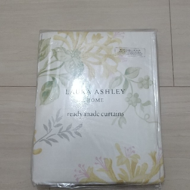 LAURA ASHLEY - 新品ハニーサックルカーテンローラアシュレイの通販 by yuriy's shop｜ローラアシュレイならラクマ