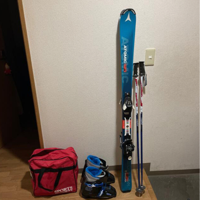 ATOMIC(アトミック)の子供スキーセット　140 小学高学年用 スポーツ/アウトドアのスキー(板)の商品写真