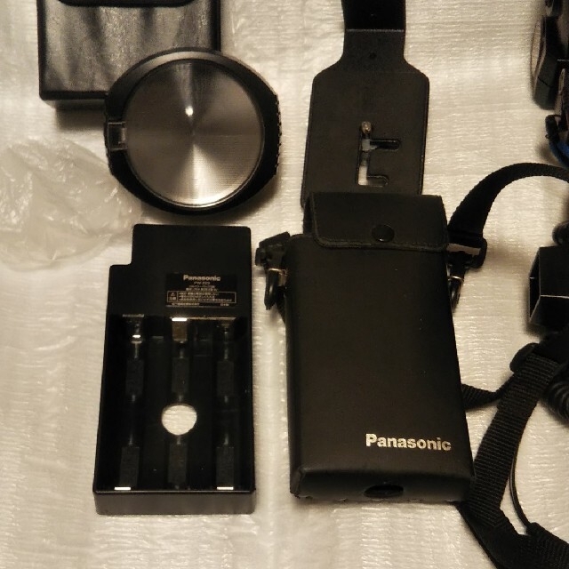 Panasonic(パナソニック)のパナソニック 大光量グリップストロボ PE-60GS  予備ストロボ付 スマホ/家電/カメラのカメラ(ストロボ/照明)の商品写真