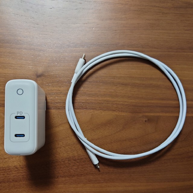anker powerport atom pd2 USB-C　Lightning スマホ/家電/カメラのスマートフォン/携帯電話(バッテリー/充電器)の商品写真