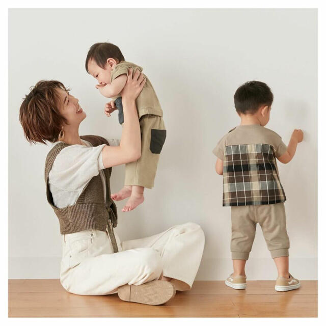 GU(ジーユー)のGUbaby BOYS チェックコンビ　セットアップ キッズ/ベビー/マタニティのキッズ服男の子用(90cm~)(Tシャツ/カットソー)の商品写真