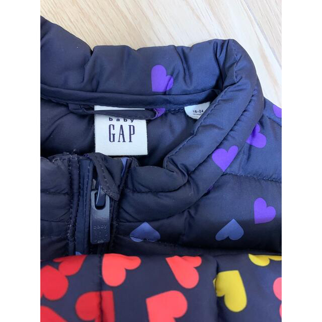 babyGAP(ベビーギャップ)の【babyGAP】ハート柄アウター 中綿ジャケット キッズ/ベビー/マタニティのキッズ服女の子用(90cm~)(ジャケット/上着)の商品写真