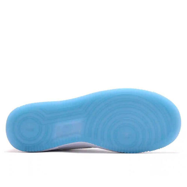 NIKE(ナイキ)の紫外線で色が変わる‼️NIKE ナイキ ウィメンズ エアフォース 1 UV 白 レディースの靴/シューズ(スニーカー)の商品写真