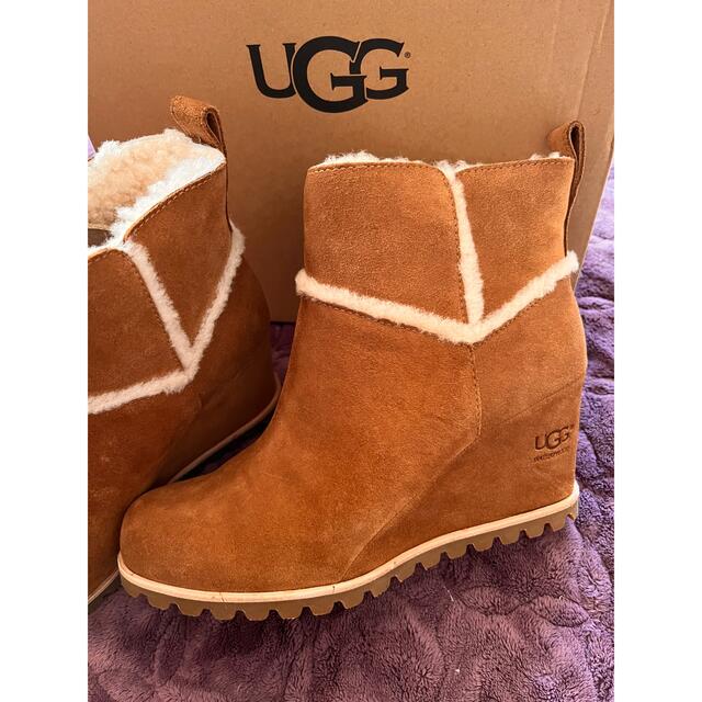 UGG インヒール　ムートン　新品