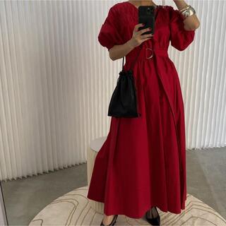 アメリヴィンテージ(Ameri VINTAGE)のSHIRRING VOLUME SLEEVE DRESS (ロングワンピース/マキシワンピース)