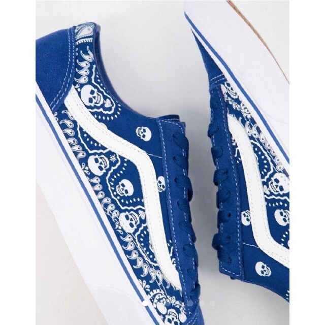 VANS - 【新品】VANS スカル&ペイズリー柄スニーカー ブルー 25.0cmの