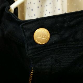 ザラ(ZARA)のZARA　ブラック　パンツ(カジュアルパンツ)