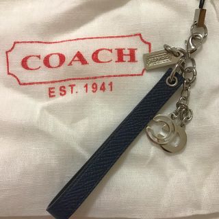 コーチ(COACH)の【新品】COACH ストラップ 紺(ストラップ/イヤホンジャック)