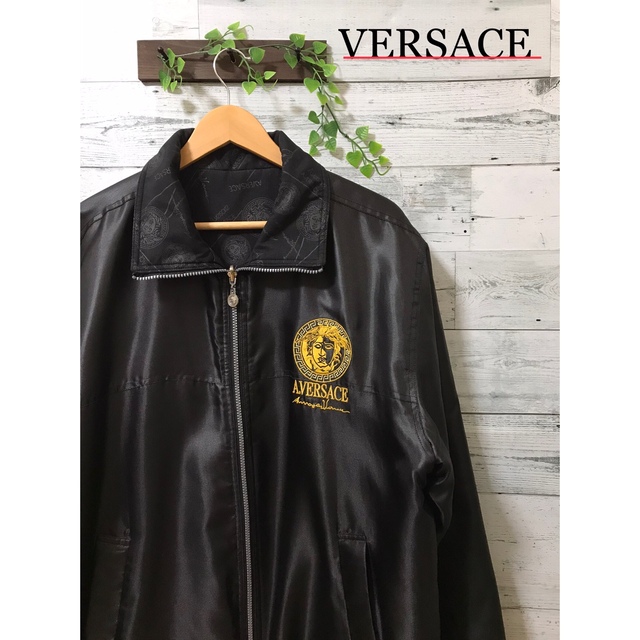 VERSACE(ヴェルサーチ)のA.VERSACE  リバーシブルジャケット  メデューサ  刺繍ロゴ メンズのジャケット/アウター(その他)の商品写真