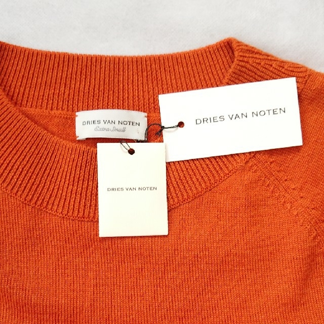 DRIES VAN NOTEN(ドリスヴァンノッテン)の新品、未使用 DRIS VAN NOTTEN メリノ ウール プルオーバー レディースのトップス(ニット/セーター)の商品写真