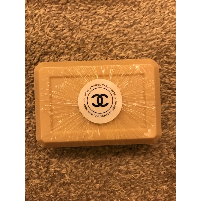 CHANEL(シャネル)のCHANEL 新品未使用石鹸 コスメ/美容のボディケア(ボディソープ/石鹸)の商品写真