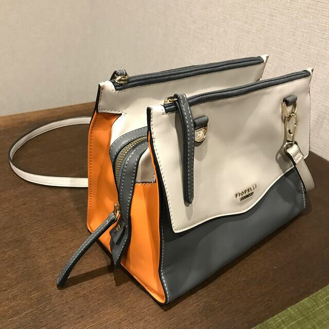 バッグ　FIORELLI レディースのバッグ(ショルダーバッグ)の商品写真