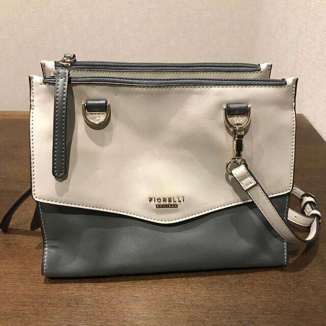 バッグ　FIORELLI レディースのバッグ(ショルダーバッグ)の商品写真