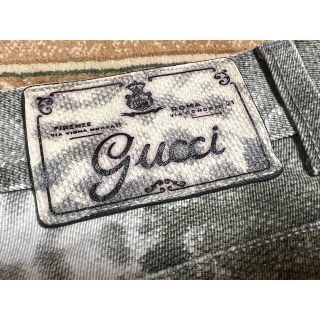 グッチ(Gucci)の週末限定値下げ！GUCCIレディースパンツパイソン柄サイズ40(カジュアルパンツ)