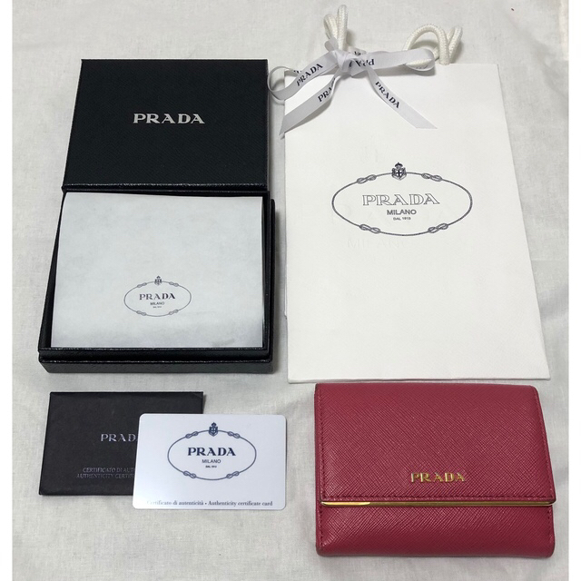 PRADA プラダ　二つ折り財布　サフィアーノ　ピンク