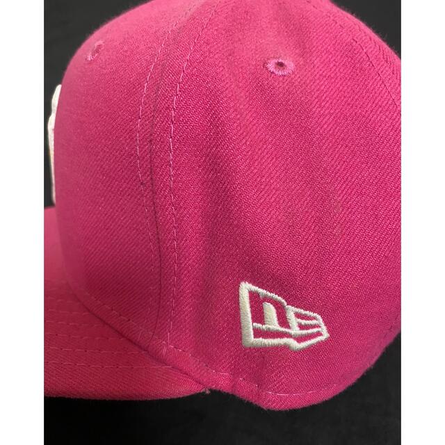 NEW ERA(ニューエラー)のニューヨークヤンキース キャップ ピンク メンズの帽子(キャップ)の商品写真