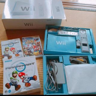 wiiとカセット2枚(家庭用ゲームソフト)