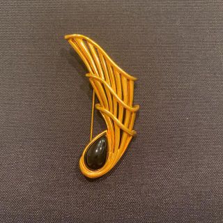 Jean-Louis Scherrer(ブローチ/コサージュ)のフリマアイテム一覧 Jean-Louis Scherrer(ブローチ/コサージュ)のフリマアイテム一覧