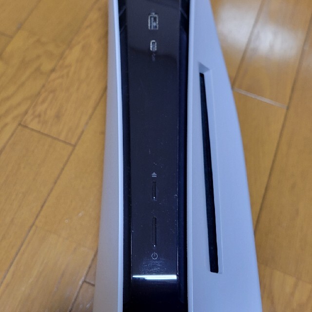 PlayStation(プレイステーション)のSONY PlayStation5 CFI-1000A01 本体 中古品 エンタメ/ホビーのゲームソフト/ゲーム機本体(家庭用ゲーム機本体)の商品写真