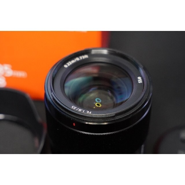 SONY(ソニー)の美品 SONY 35mm F1.8 SEL35F18F フルサイズ単焦点レンズ スマホ/家電/カメラのカメラ(レンズ(単焦点))の商品写真