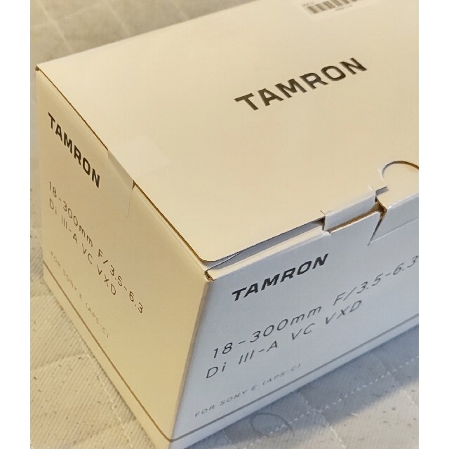 TAMRON(タムロン)のTAMRON 18-300mm F/3.5-6.3 DiIII-A VC VXD スマホ/家電/カメラのカメラ(レンズ(ズーム))の商品写真