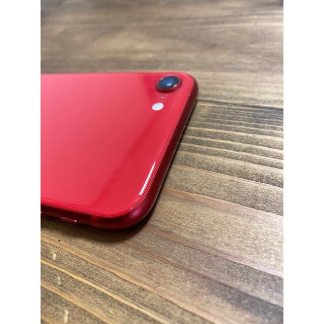 Apple(アップル)の美品　iPhone SE2 第二世代 64GB Red simフリー スマホ/家電/カメラのスマートフォン/携帯電話(スマートフォン本体)の商品写真