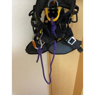 ペツル petzl アストロボットファスト国際規格 フルハーネス基準適合