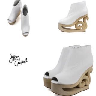 ジェフリーキャンベル(JEFFREY CAMPBELL)のジェフリーキャンベルスケートシューズ白39(ブーティ)