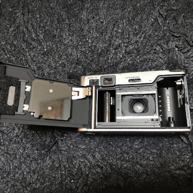 Nikon 35Ti ジャンク品 スマホ/家電/カメラのカメラ(フィルムカメラ)の商品写真