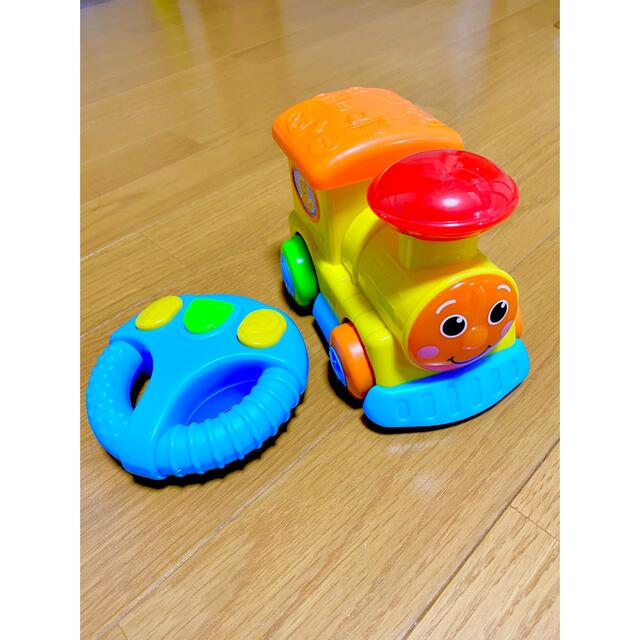 おもちゃ　汽車 キッズ/ベビー/マタニティのおもちゃ(知育玩具)の商品写真
