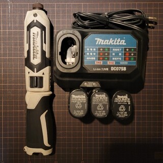 マキタ(Makita)のMakita　TD022D　バッテリー式　ペンインパクトドライバー(工具/メンテナンス)