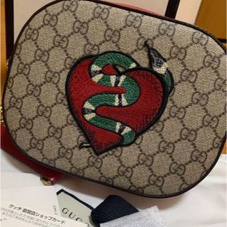 グッチ(Gucci)のホリデーコレクション GGスプリーム キャンバス ミニチェーンバッグ(ショルダーバッグ)