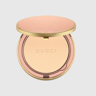 グッチ(Gucci)のGucci プードル ドゥ ボーテ マット ナチュレル フェイスパウダー　01(フェイスパウダー)