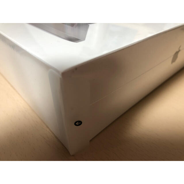 Apple(アップル)のApple MacBook Pro13インチ2020 新品未開封 スマホ/家電/カメラのPC/タブレット(ノートPC)の商品写真