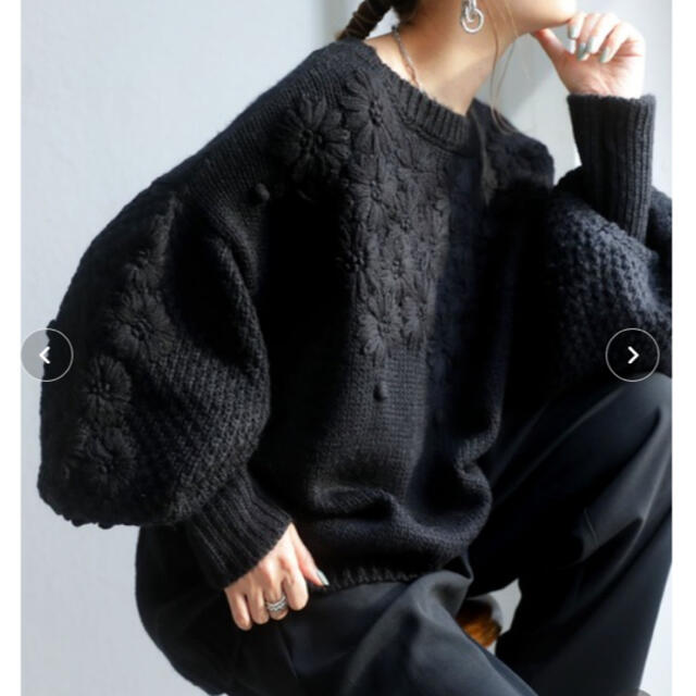 antiqua(アンティカ)のantiqua アンティカ花刺繍セーター レディースのトップス(ニット/セーター)の商品写真