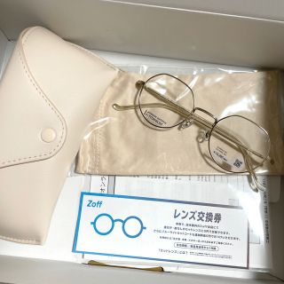 ゾフ(Zoff)のZoff×吉田怜香  コラボメガネ レンズ交換券付 新品未使用(サングラス/メガネ)