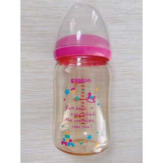 ピジョン(Pigeon)の美品　ピジョン 母乳実感 哺乳瓶　160ml(哺乳ビン)