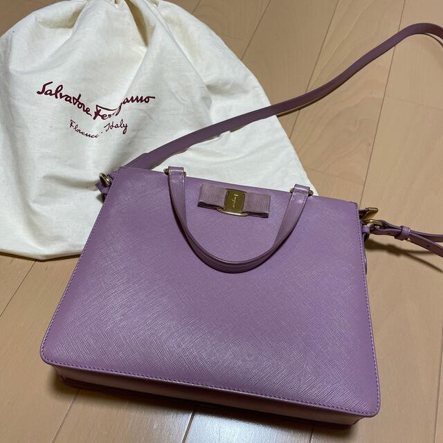 Salvatore Ferragamo(サルヴァトーレフェラガモ)のSalvatore Ferragamo ショルダーバッグ レディースのバッグ(ショルダーバッグ)の商品写真