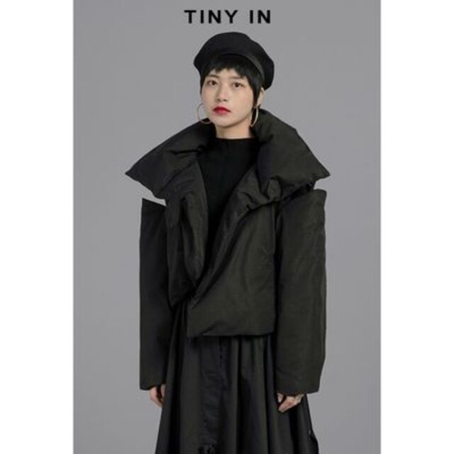 Tinyinブラック ショートダウン ボリューム襟 変形 黒