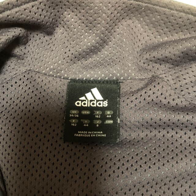 adidas(アディダス)のadidas ナイロンパーカー　size M メンズのジャケット/アウター(ナイロンジャケット)の商品写真