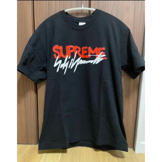 Supreme(シュプリーム)のSupreme Yohji Yamamoto Logo Tee メンズのトップス(Tシャツ/カットソー(半袖/袖なし))の商品写真