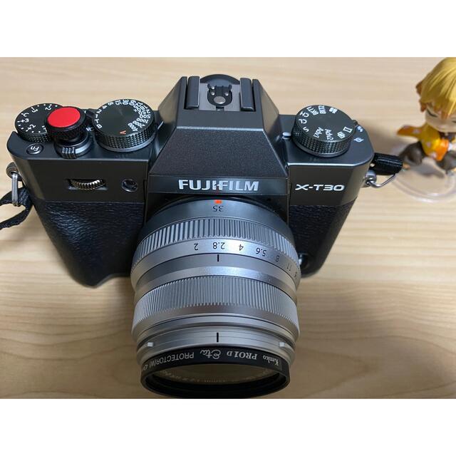 富士フイルム(フジフイルム)の【美品】FUJIFILM X-T30 ボディ& レンズ XF35mmF2R スマホ/家電/カメラのカメラ(レンズ(単焦点))の商品写真