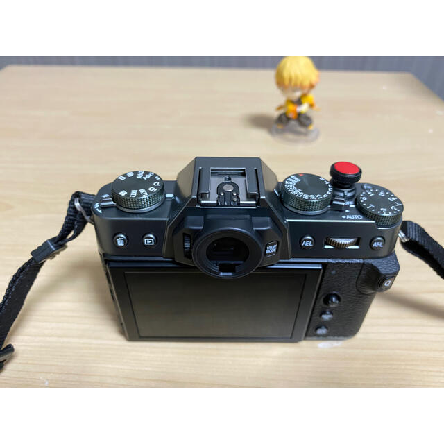 富士フイルム(フジフイルム)の【美品】FUJIFILM X-T30 ボディ& レンズ XF35mmF2R スマホ/家電/カメラのカメラ(レンズ(単焦点))の商品写真