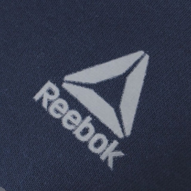 Reebok(リーボック)の新品 Reebok  ネイビー フルジップアップパーカー  メンズMサイズ メンズのトップス(パーカー)の商品写真