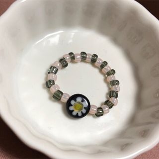 ブラック×ピンク　ビーズリング　ハンドメイド(リング)