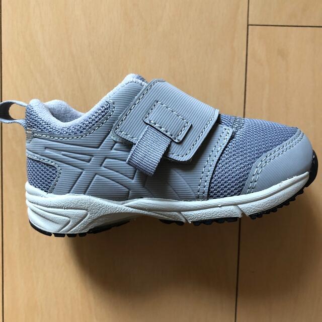 asics(アシックス)のアシックス　すくすく　グレー　13.5センチ キッズ/ベビー/マタニティのベビー靴/シューズ(~14cm)(スニーカー)の商品写真