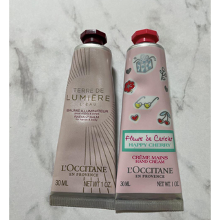 ロクシタン(L'OCCITANE)のロクシタン チェリーブロッサム ハンドクリーム　ハッピーチェリーハンドクリーム(ネックレス)